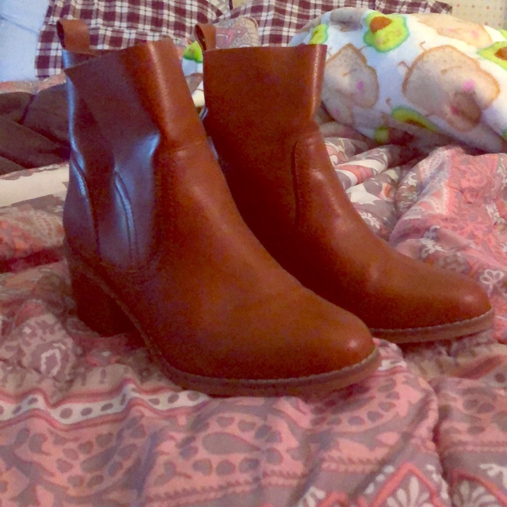 Ankle boots